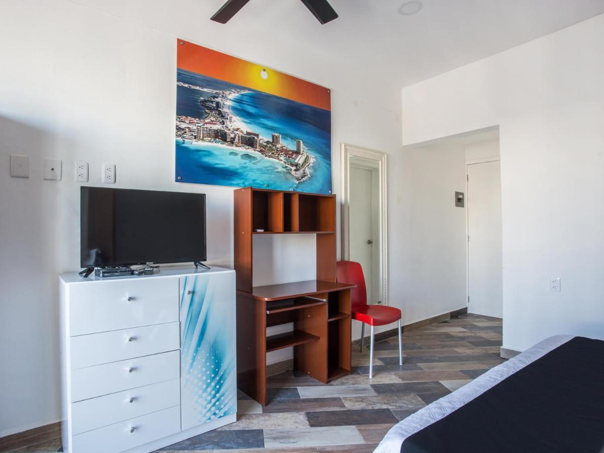 Capital O Cancun Ocean View, Cancun Exterior photo A room at the hotel